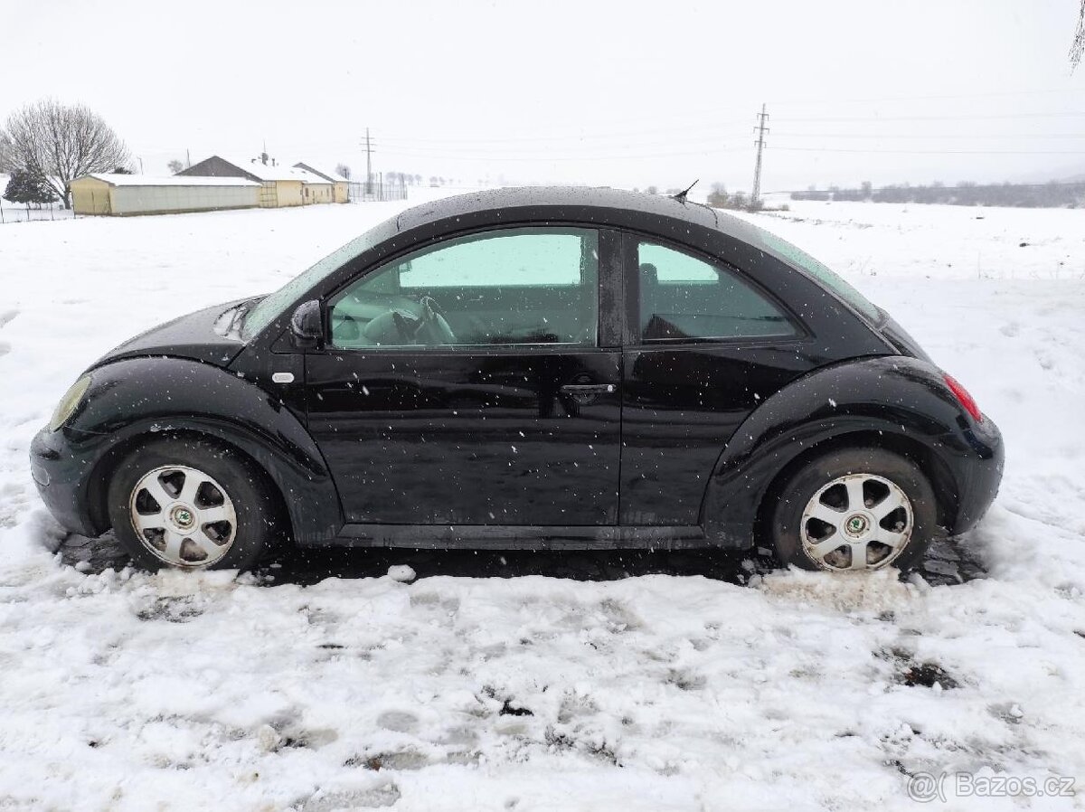 VW New Beetle 2.0 1999 černý nová TK