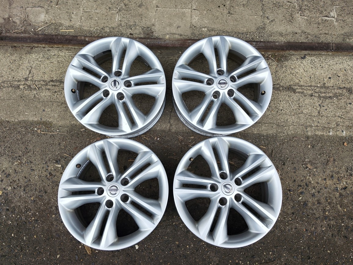 17"alu sada disků 5x114 origo Nissan Qashqai Juke Primera