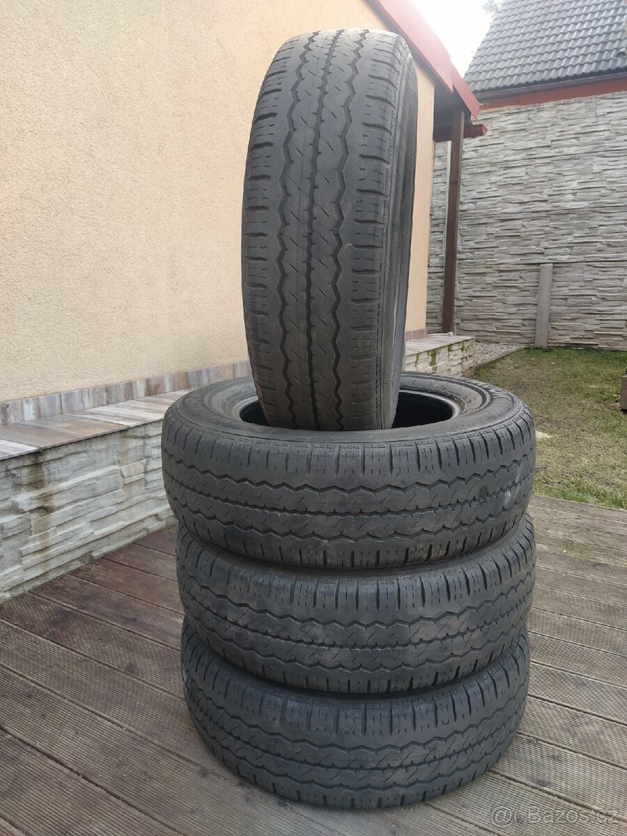 Pneu letní 215/70 R16C