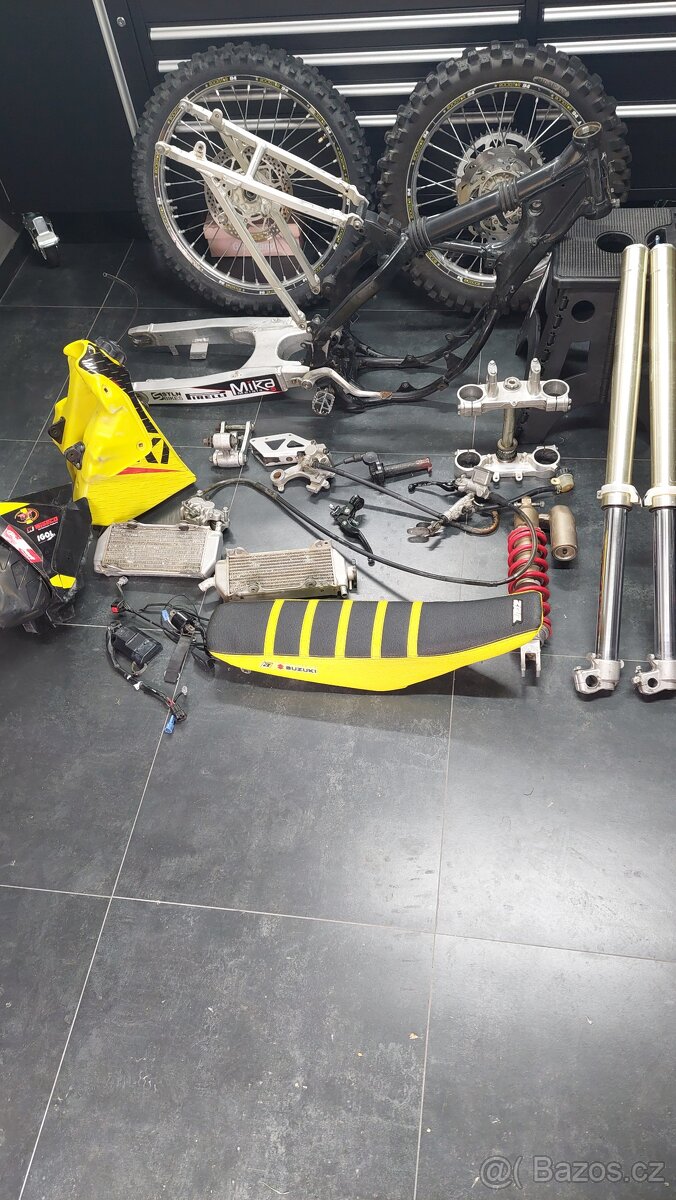 SUZUKI RM 125 K3 Náhradné Díly