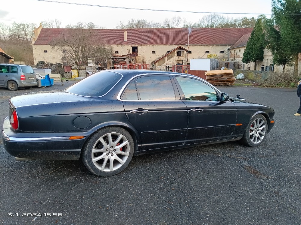 Jaguar X350