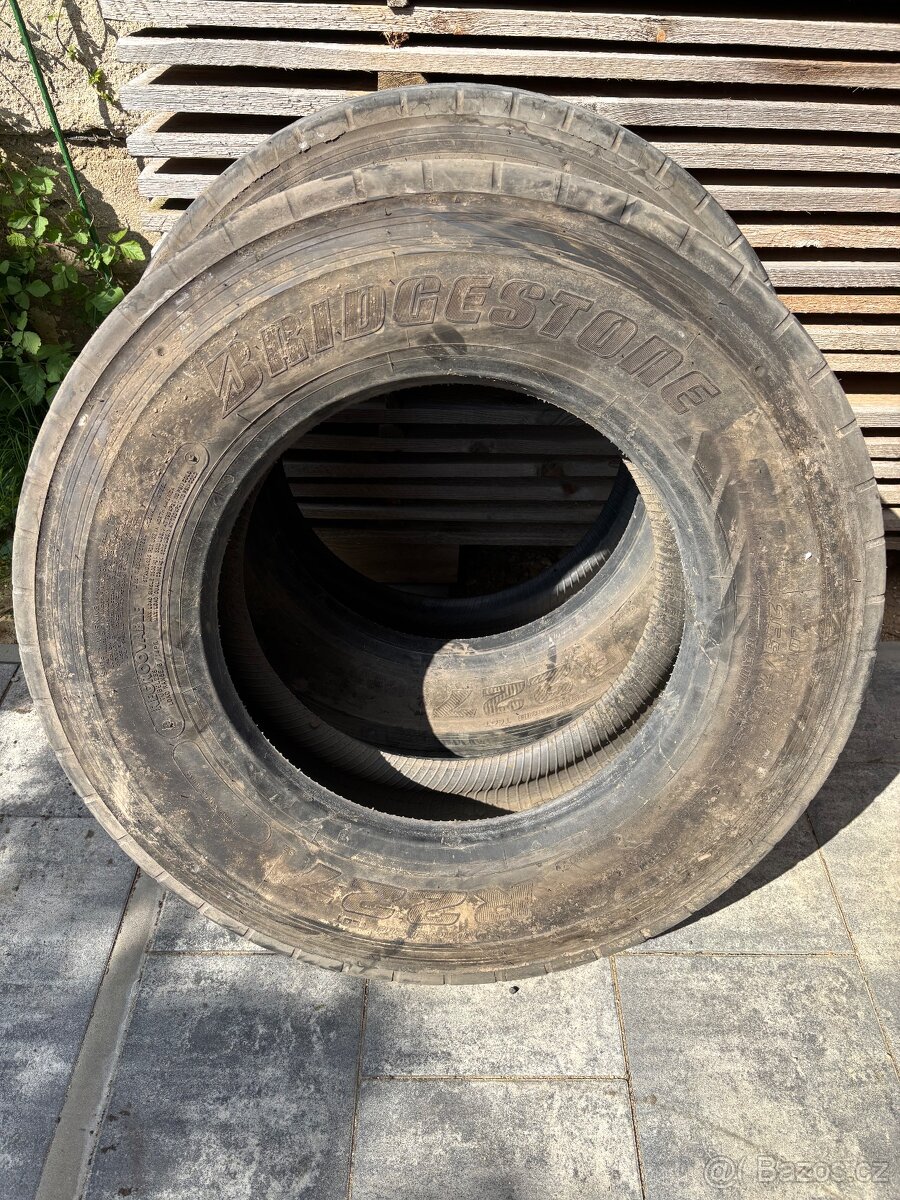 Pneu