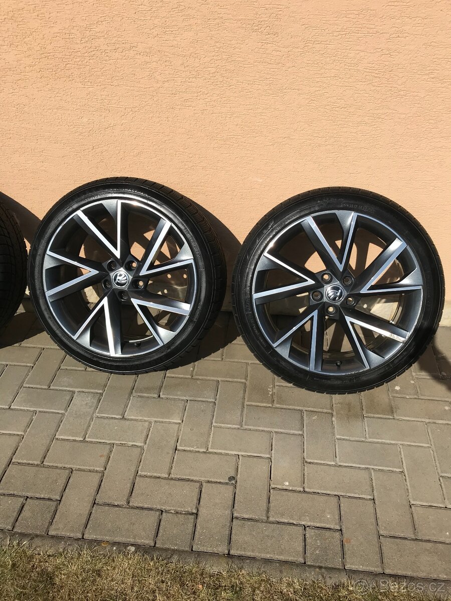 Prodám 4x kola s pneu Superba 3 Vega 5x112 8JxR19 ET44.