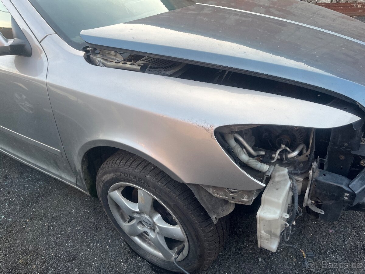 Škoda Octavia 2 Face LF8H 9202 pravý blatník, dveře