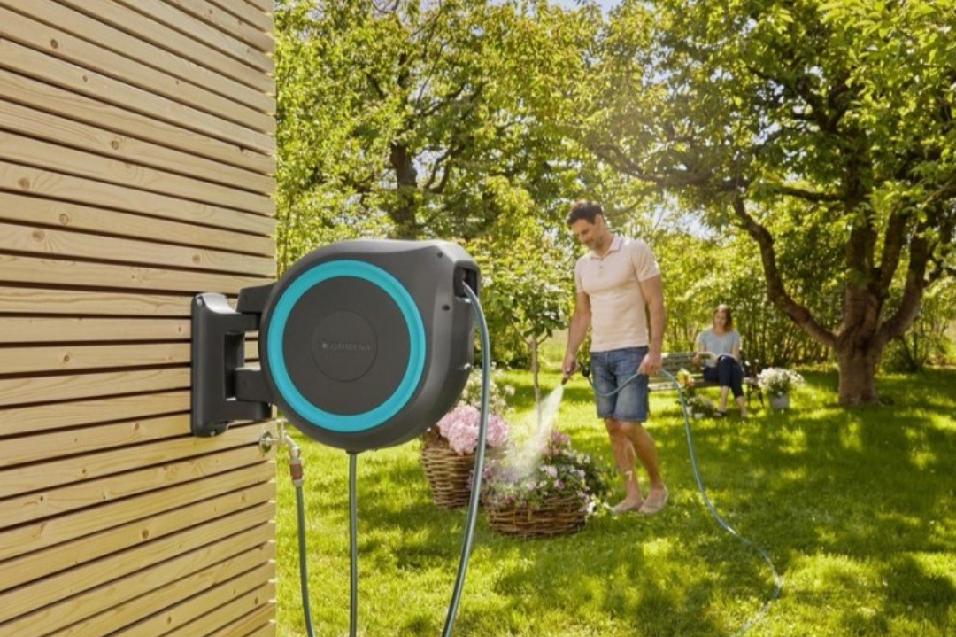 Nástěnný navíjecí buben s hadicí 20m nový