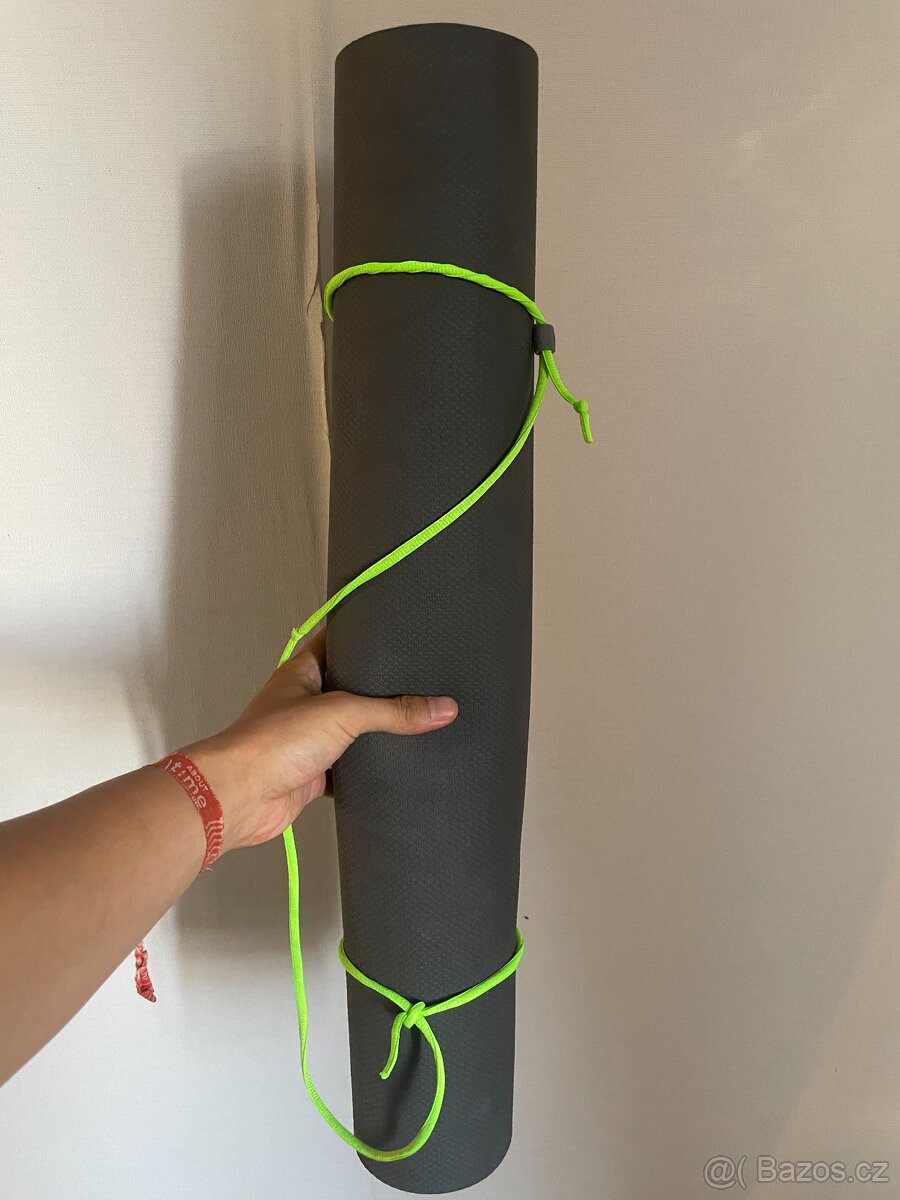 Podlozka na Jogu a cviceni Nike