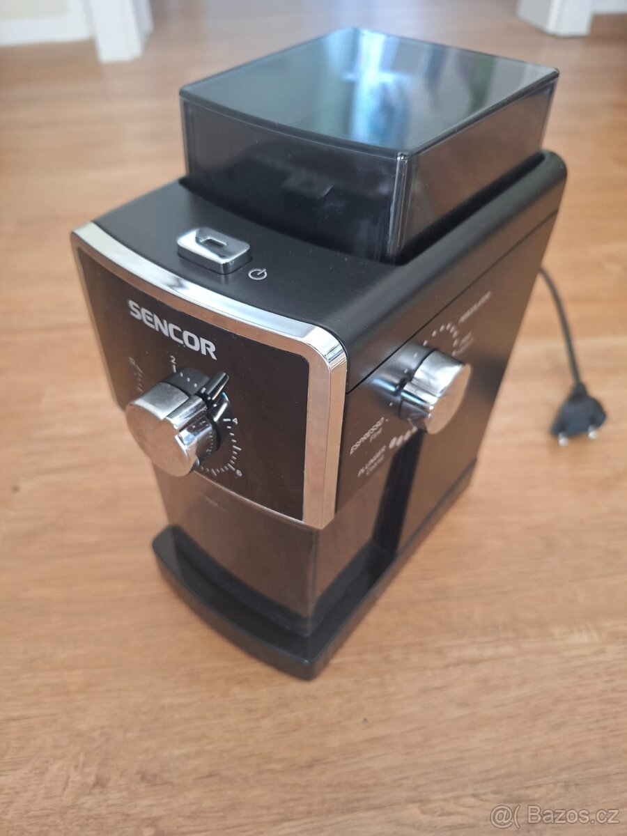 Nastavitelný mlýnek na kávu SENCOR SCG 5050BK