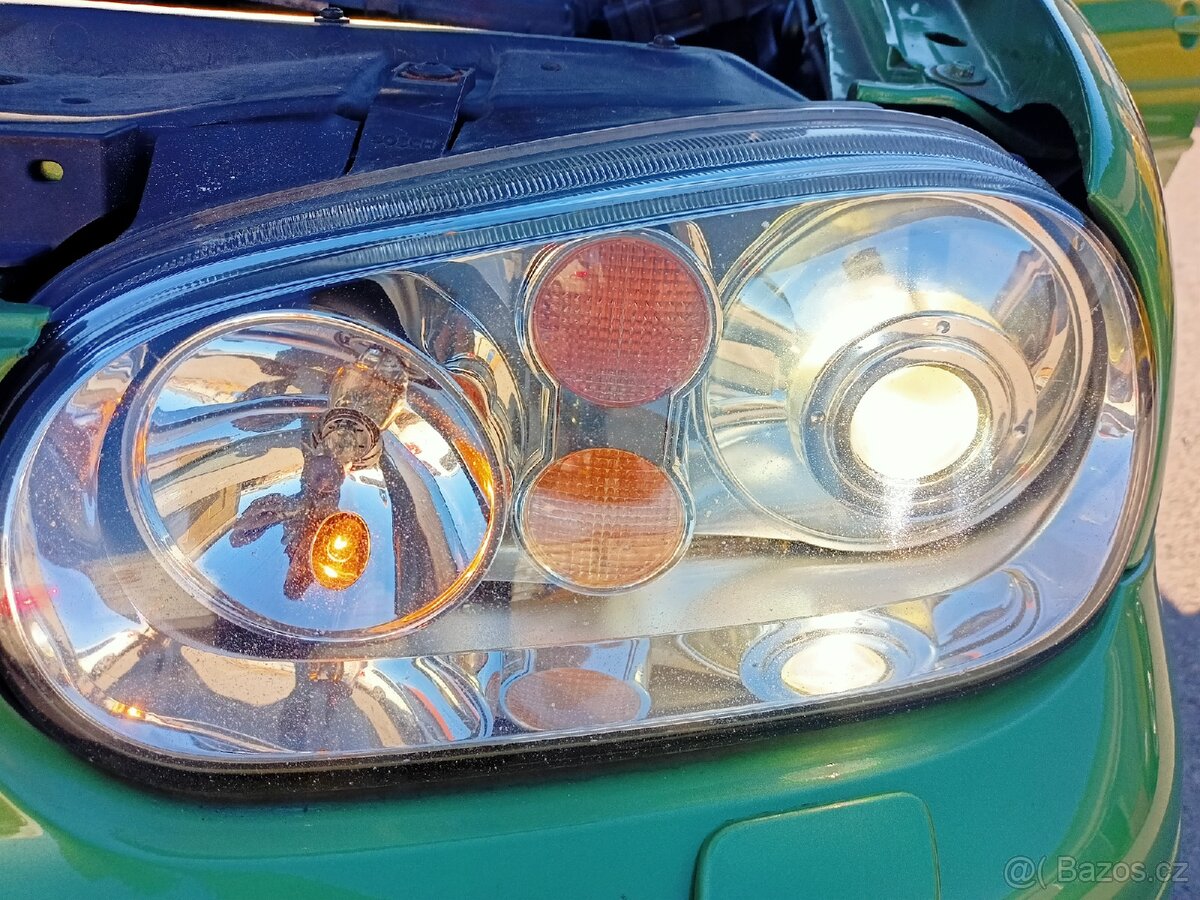 Xenony golf iv