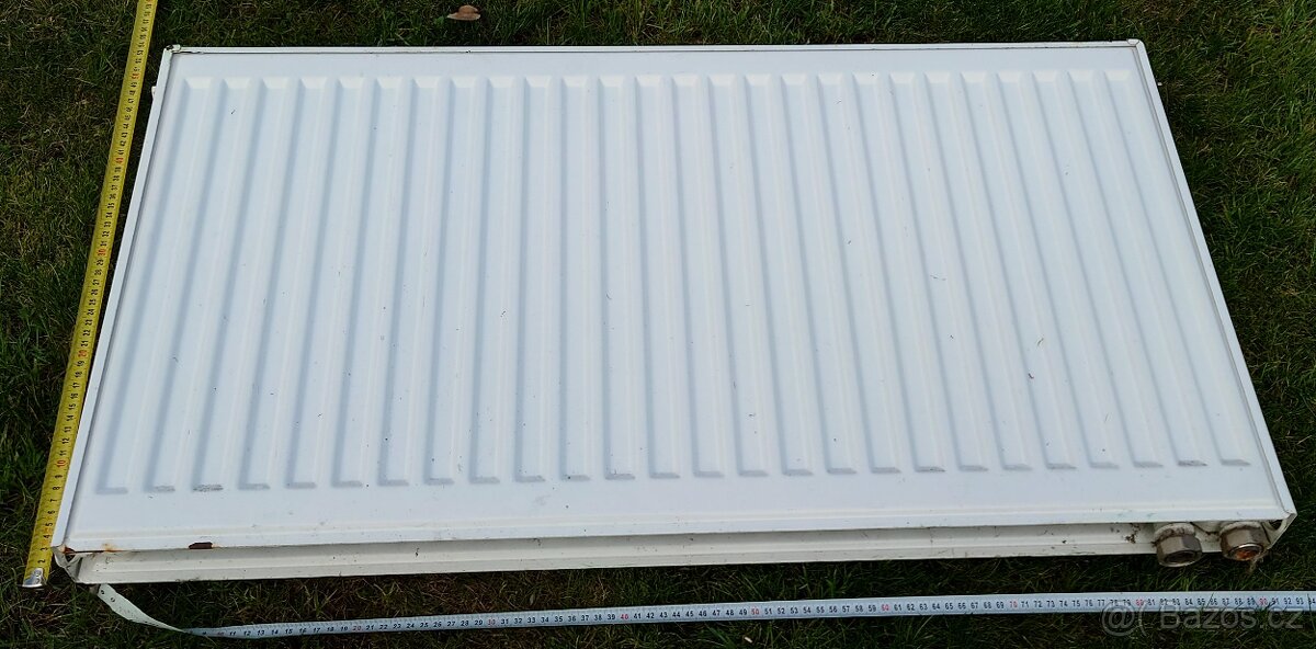 Použitý radiátor 50x90x10 (v x š x h)