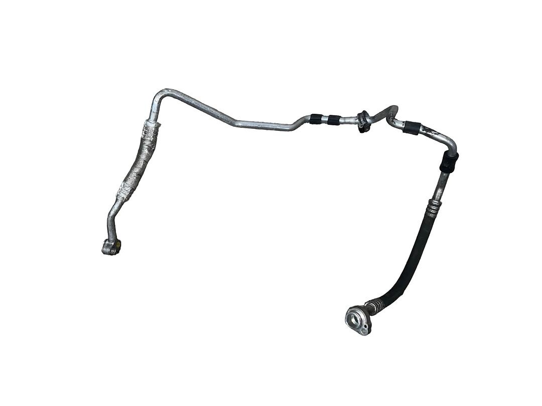 Trubka klimatizace 3C0820743BT VW Passat B6 r.v. 2010