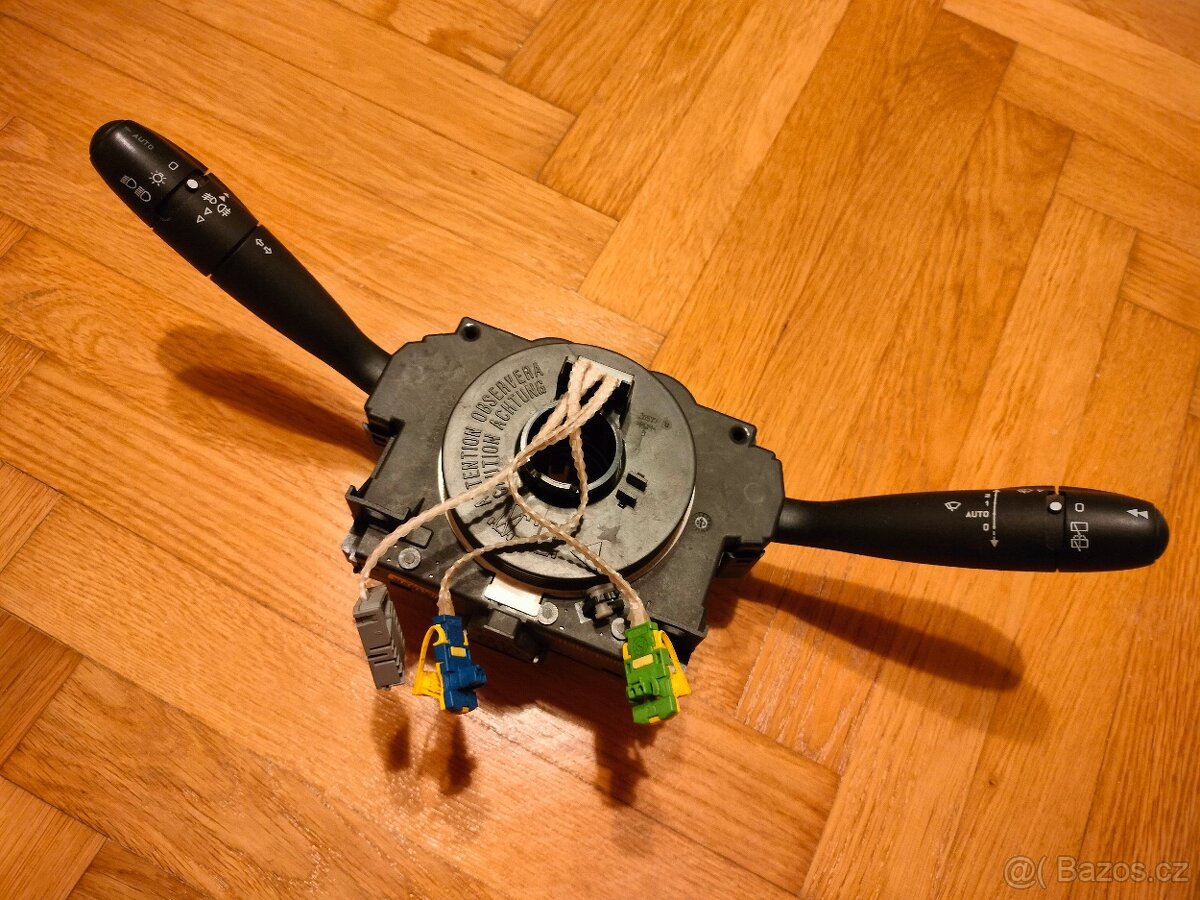 Přepínací páčky pod volant COM2000