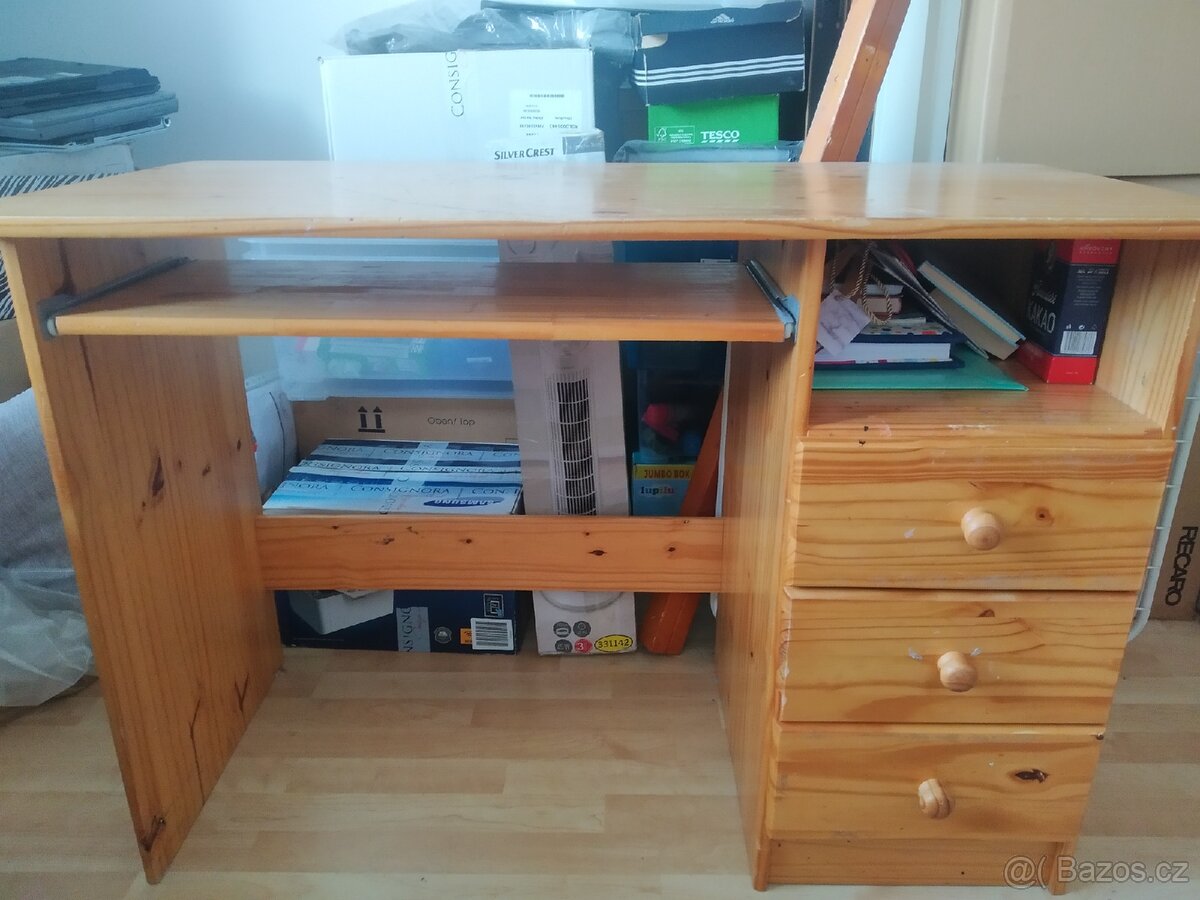 Pracivni stůl