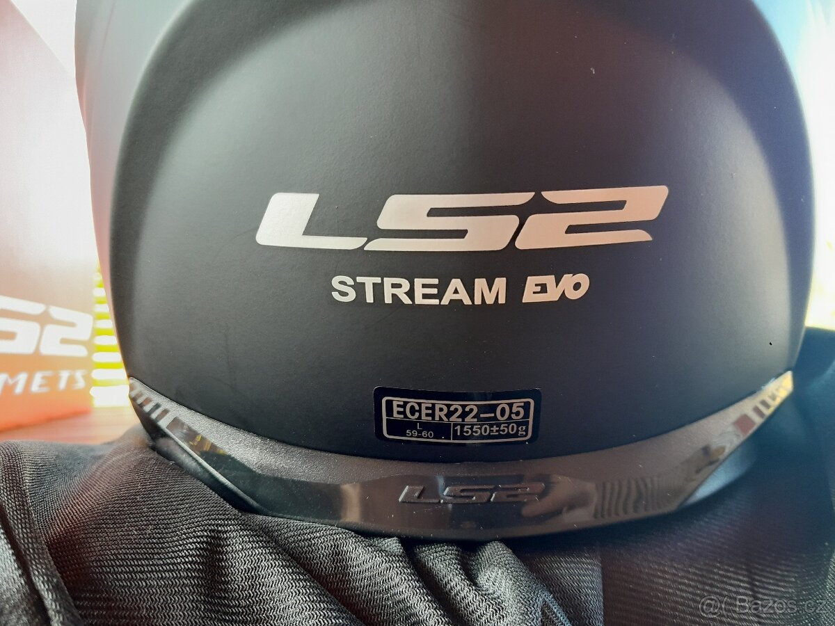 LS2 FF320 Stream Evo, černá matná, L