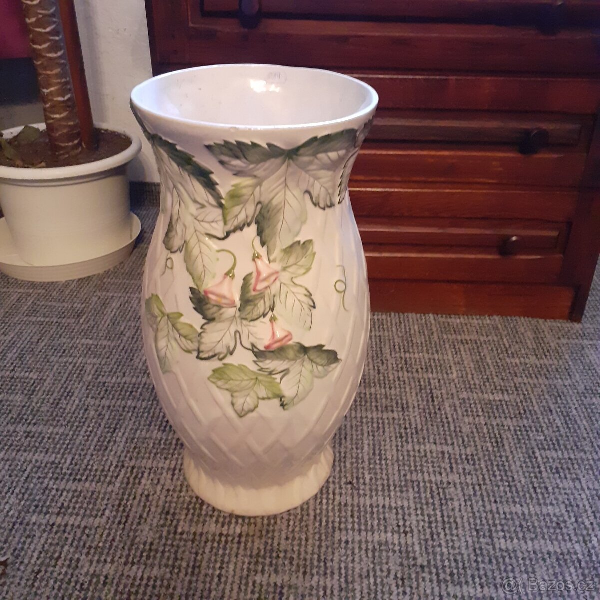Porcelánová vaza