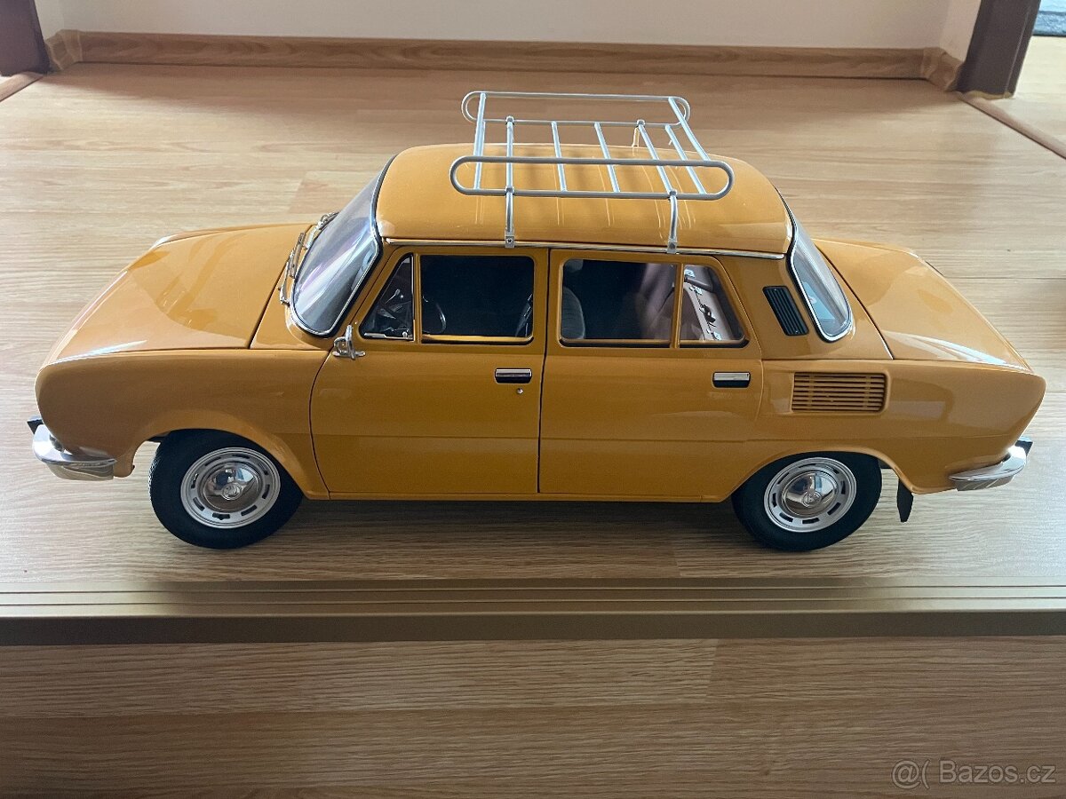 Škoda 100 měřítko 1:8 DeAgostini
