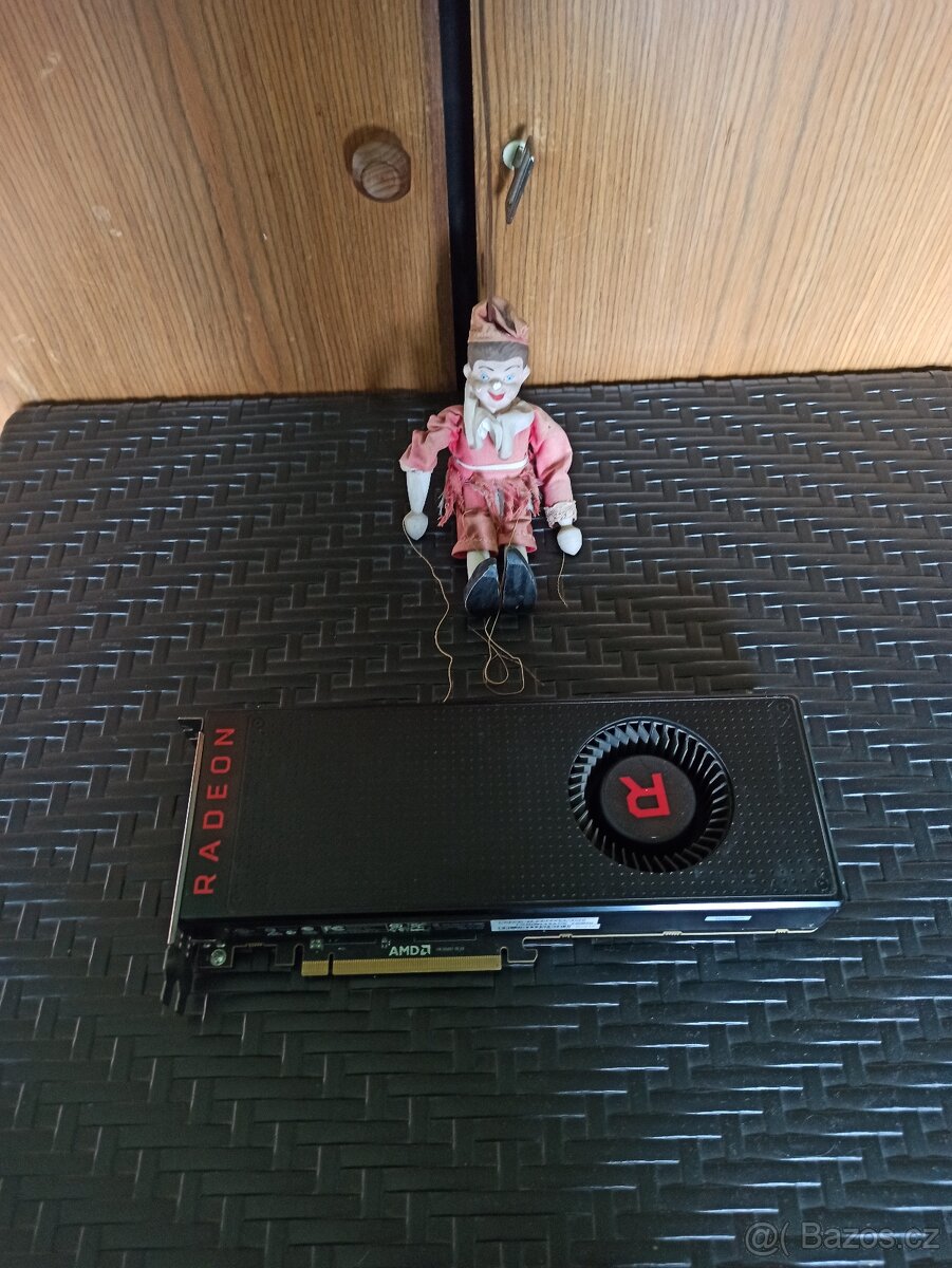 SAPPHIRE Radeon RX Vega 56 8G HBM2