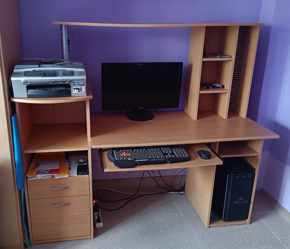 Pracovní psací stůl / PC stůl