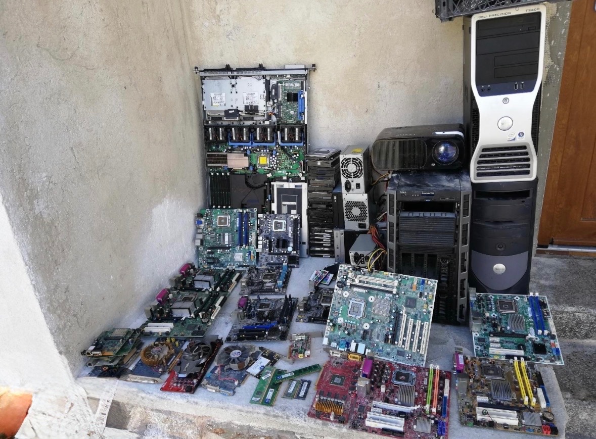 Koupím pc šrot a mobily Nefunkční
