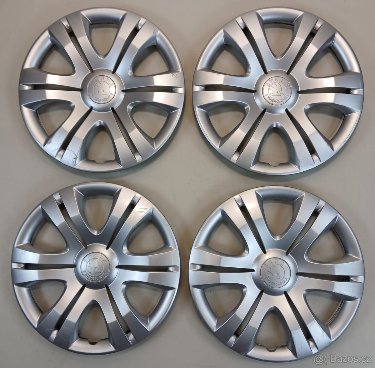 Originální poklice Škoda 15"