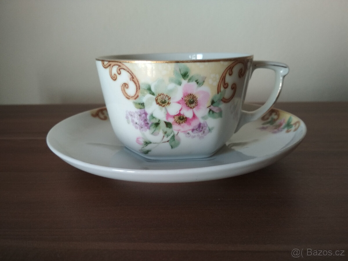 šálek s podšálkem, značený