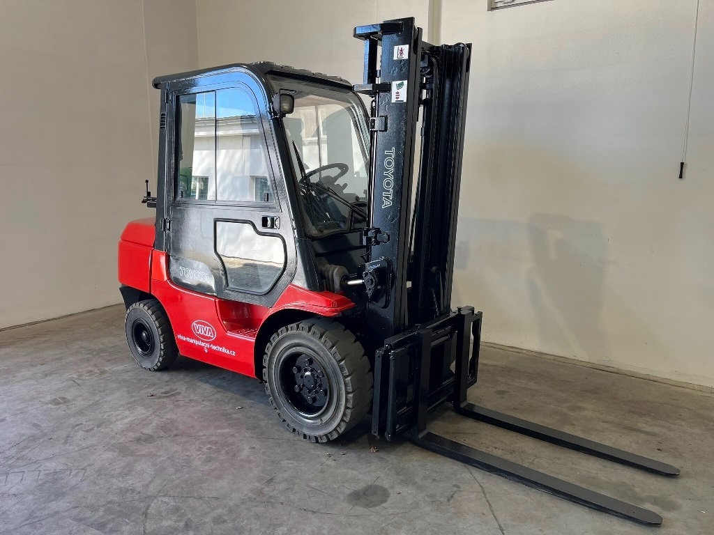 TOYOTA 7FGF 35 vysokozdvižný vozík (01066)