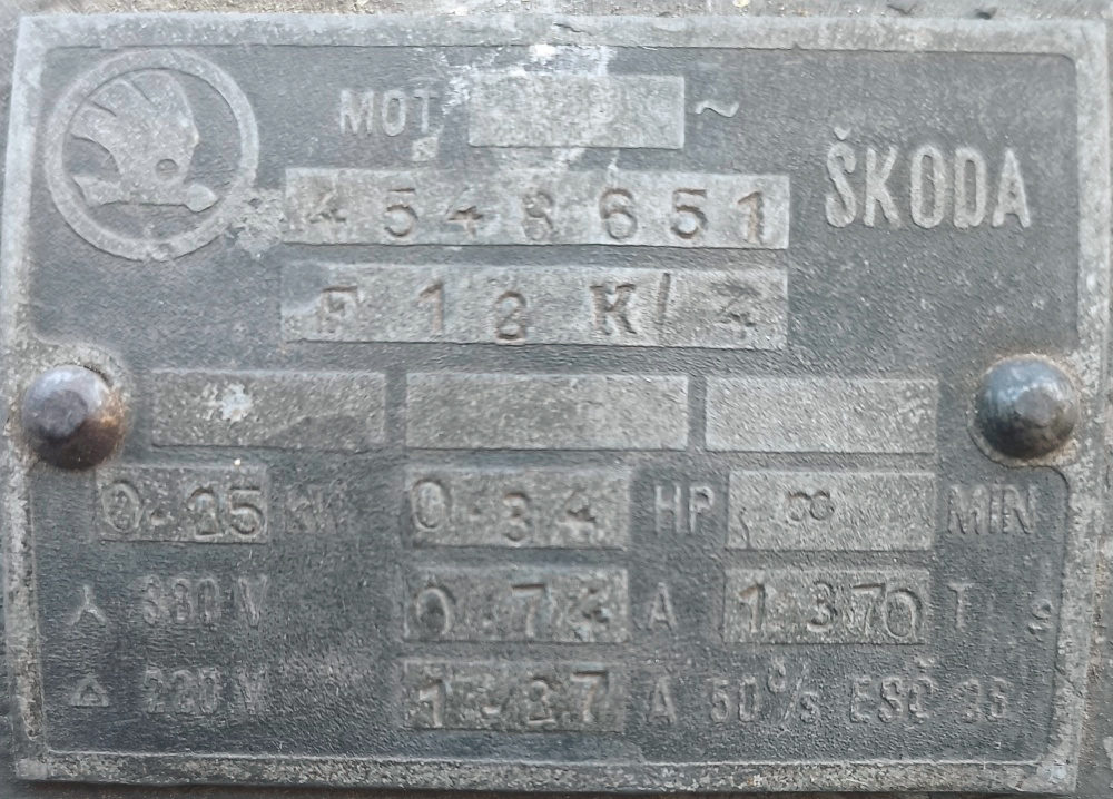 Soustruh vlastní výroby