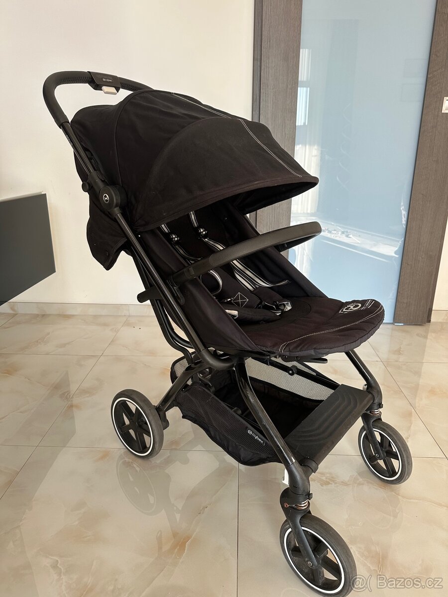 Cybex Eezy S Twist 2+ – Deep Black