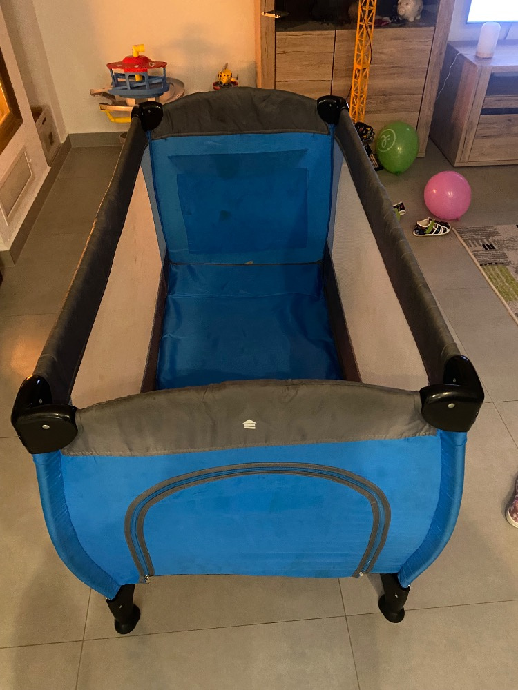 Dětská cestovní postýlka