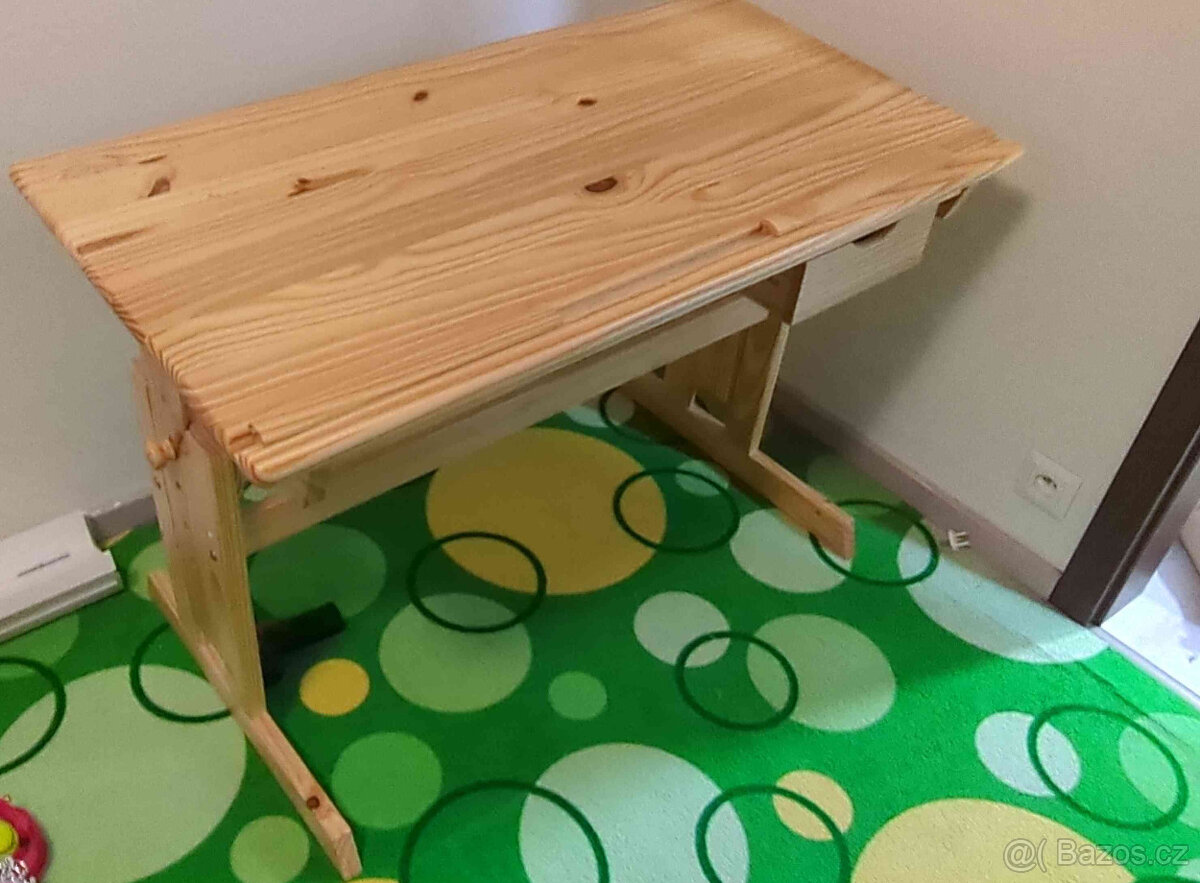 Rostoucí dětský psací stůl JULIA + šuplíková komoda Nils HAL