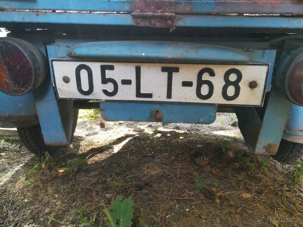 ČZ Rikša zadek střed