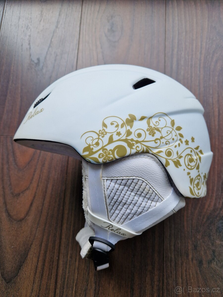 Lyžařská helma dámská