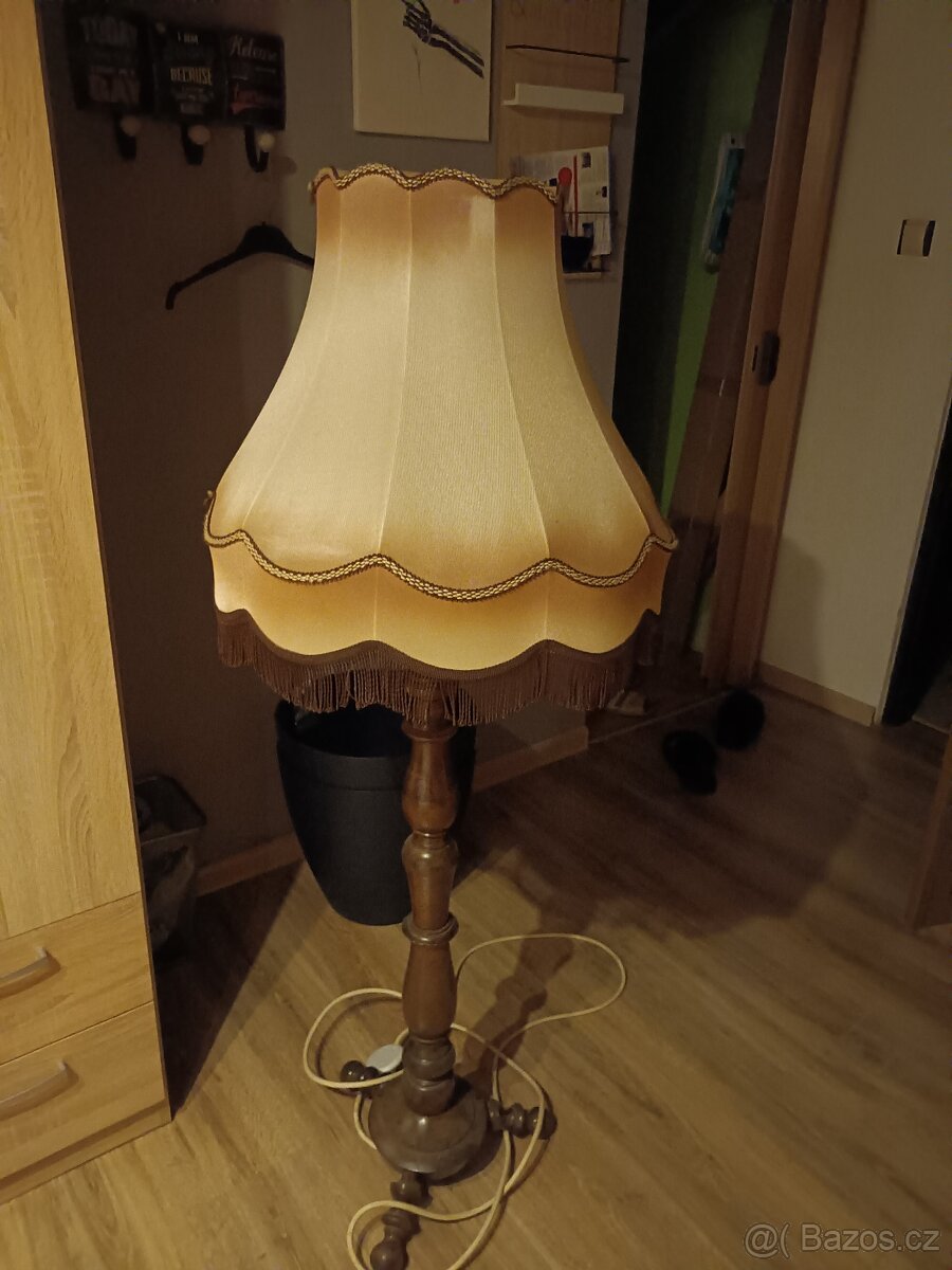 Lampa stojaci
