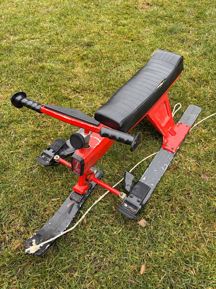 Skibob Čuk a Geg - sáňky