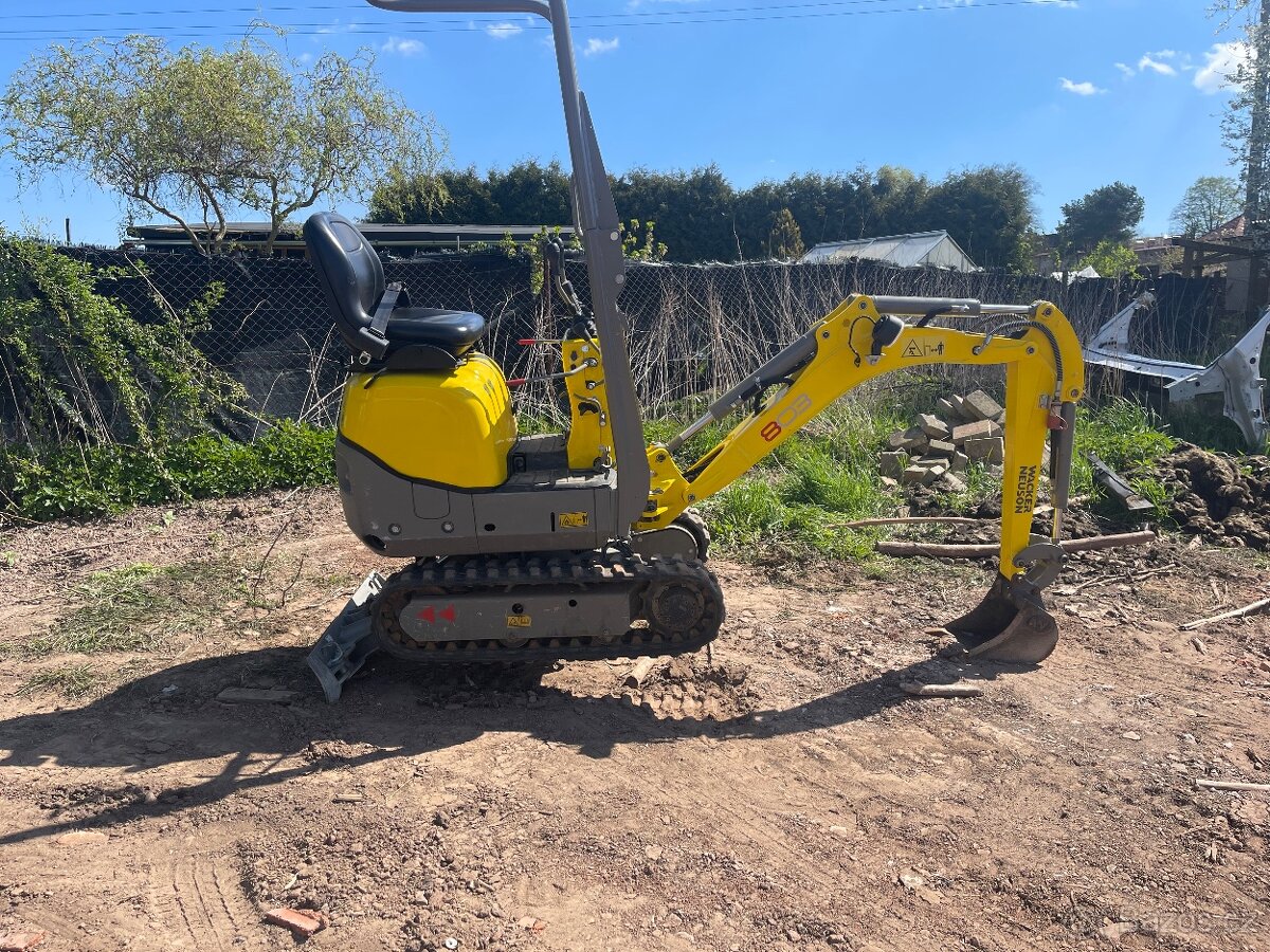 Minibagr Wacker Neuson 803