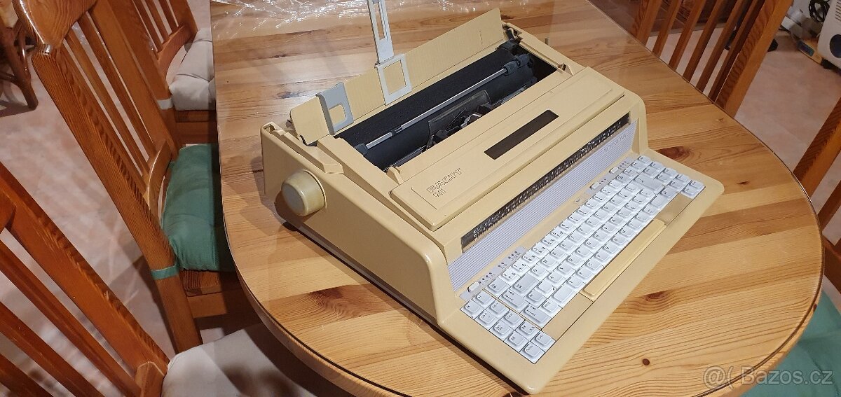 Elektrický psací stroj FACIT 9411 PROFESSIONAL