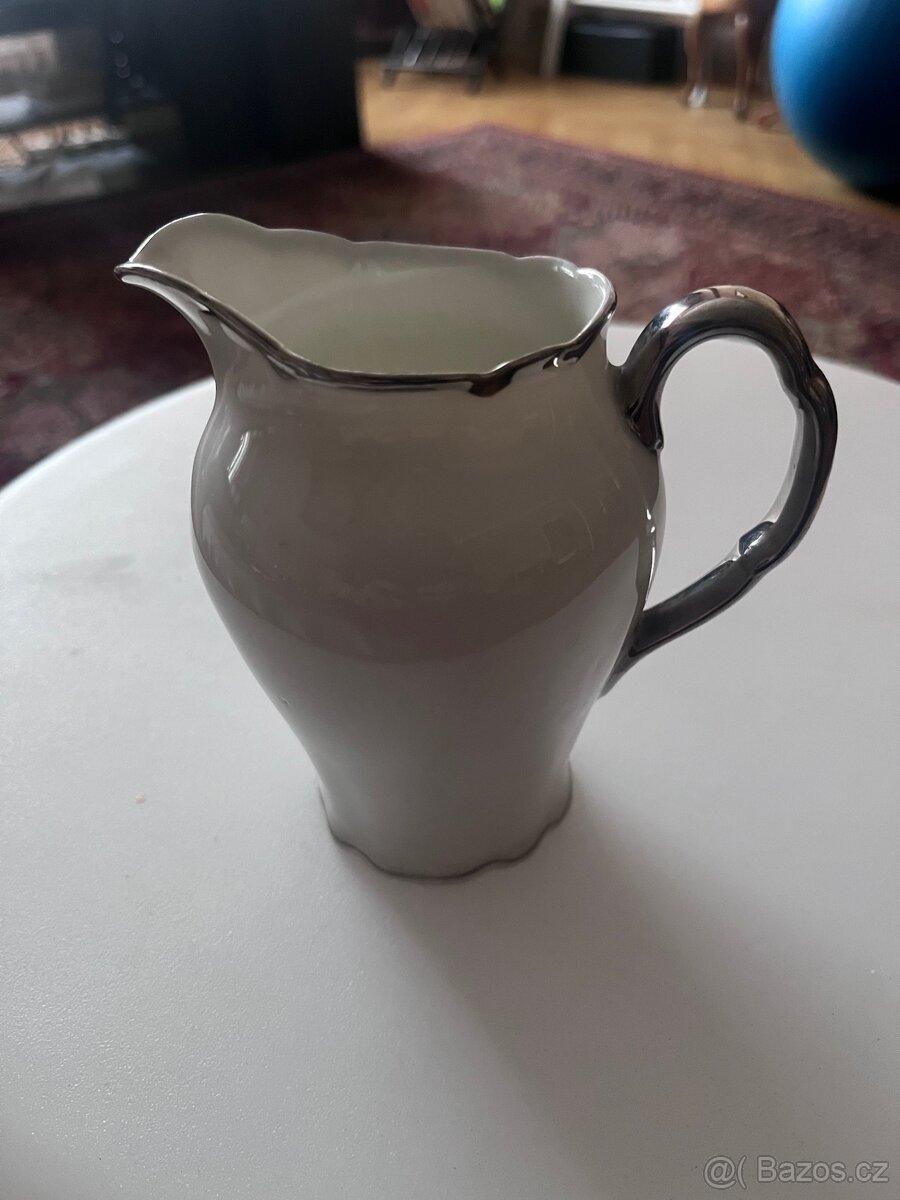 Porcelánový džbánek na mléko