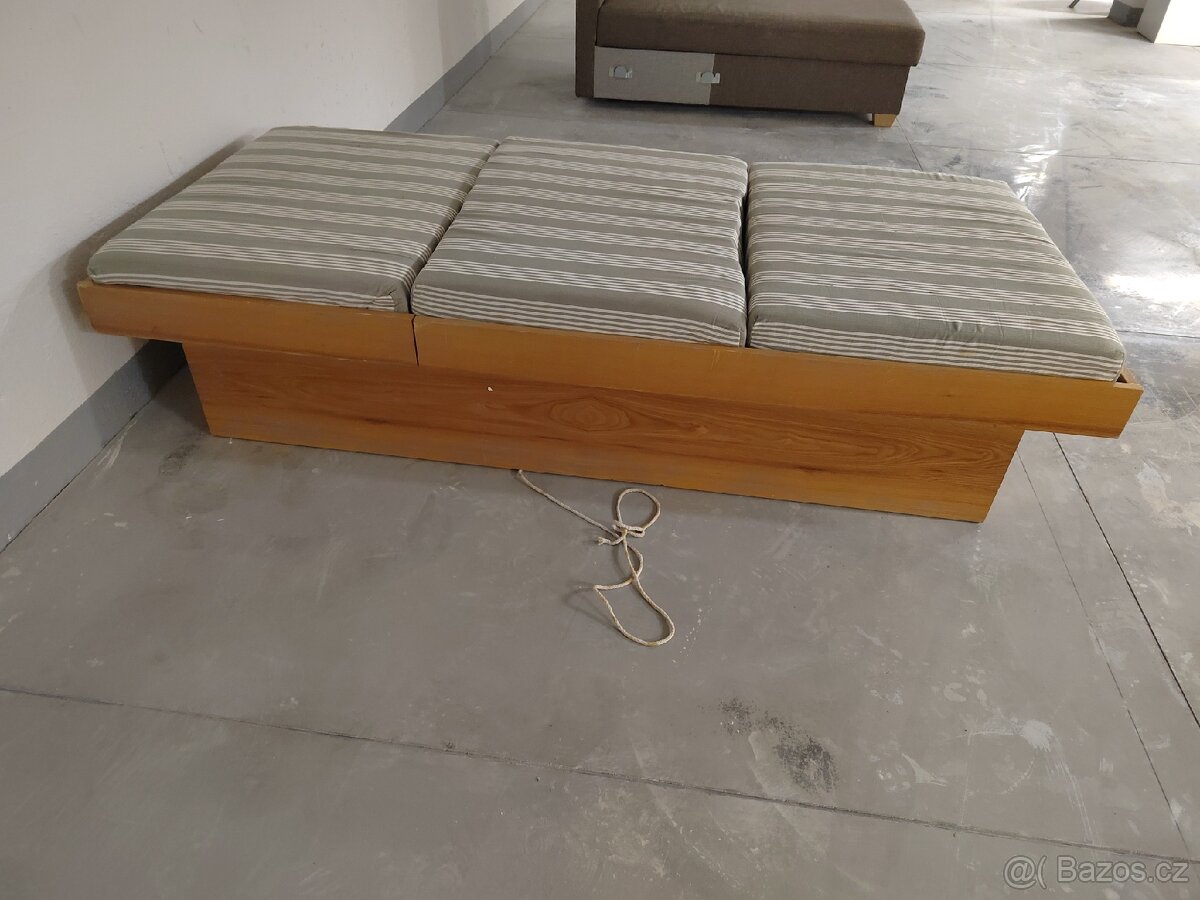 Postel s matrací 90×200