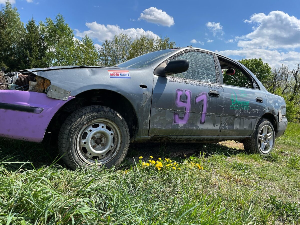 Mazda 323 1.8 84 kw autocross