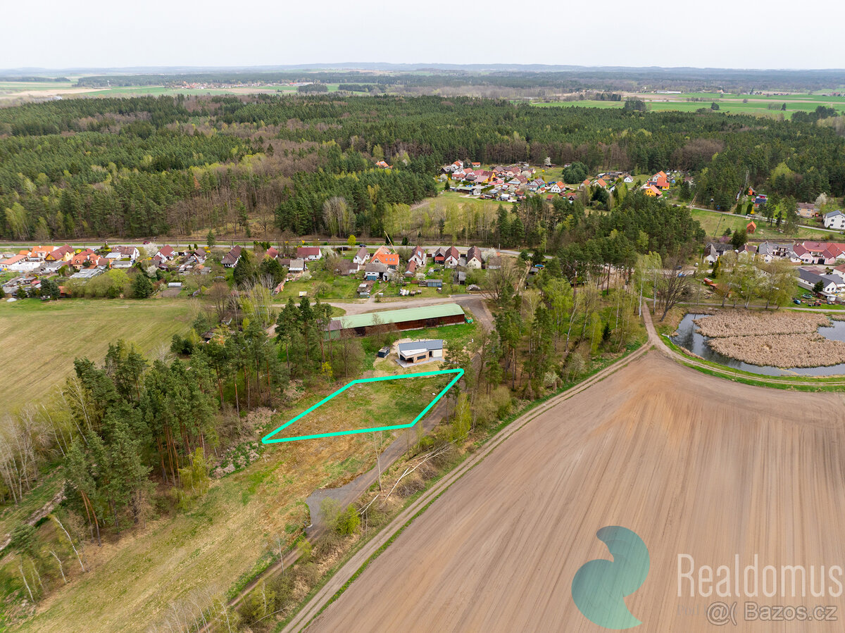 Prodej, stavební pozemek, 997m2, plně zasíťovaný, Vlkov nad