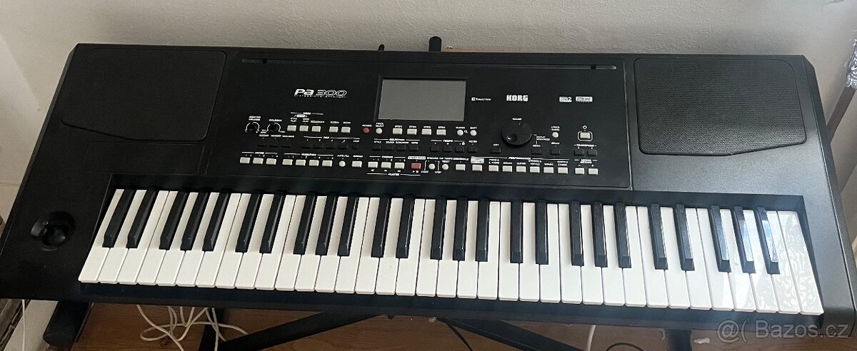 Prodám korg pa 300