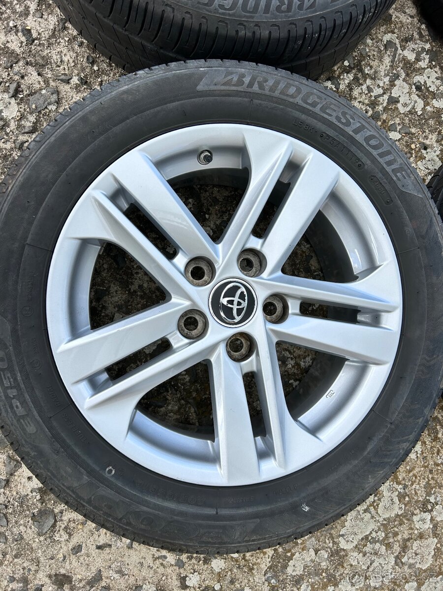 Toyota Auris , 205/55/16 letní sada
