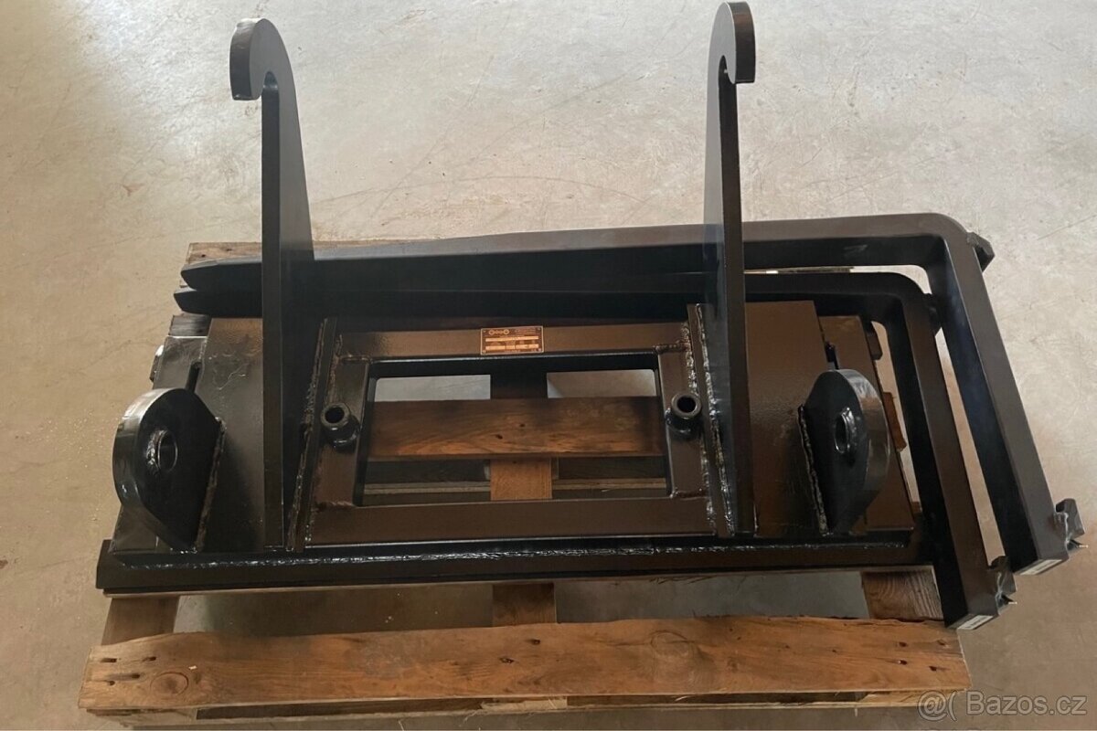 Paletitační vidle JCB 2CX