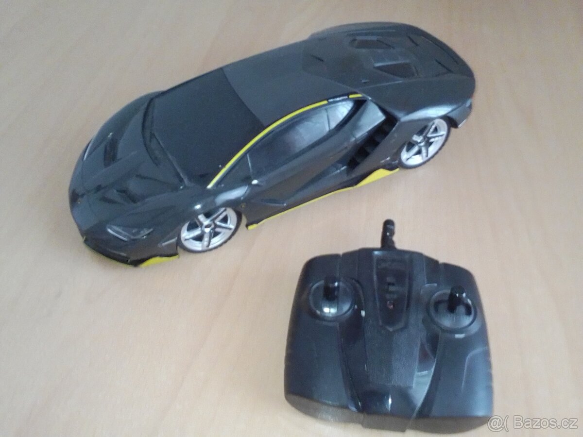Lamborghini Centenario 1:18 RC - nový
