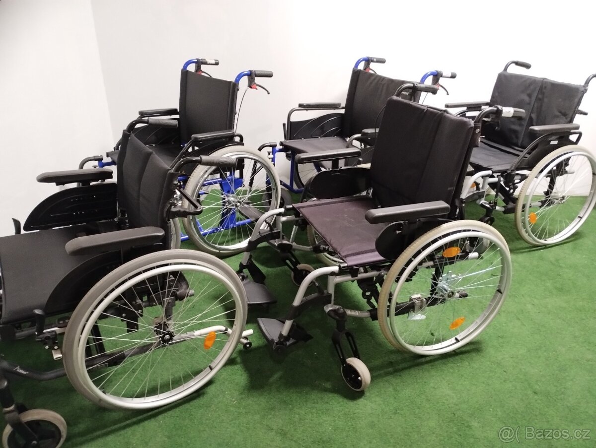 Mechanický invalidní vozík XXXXL, šířka 62 cm