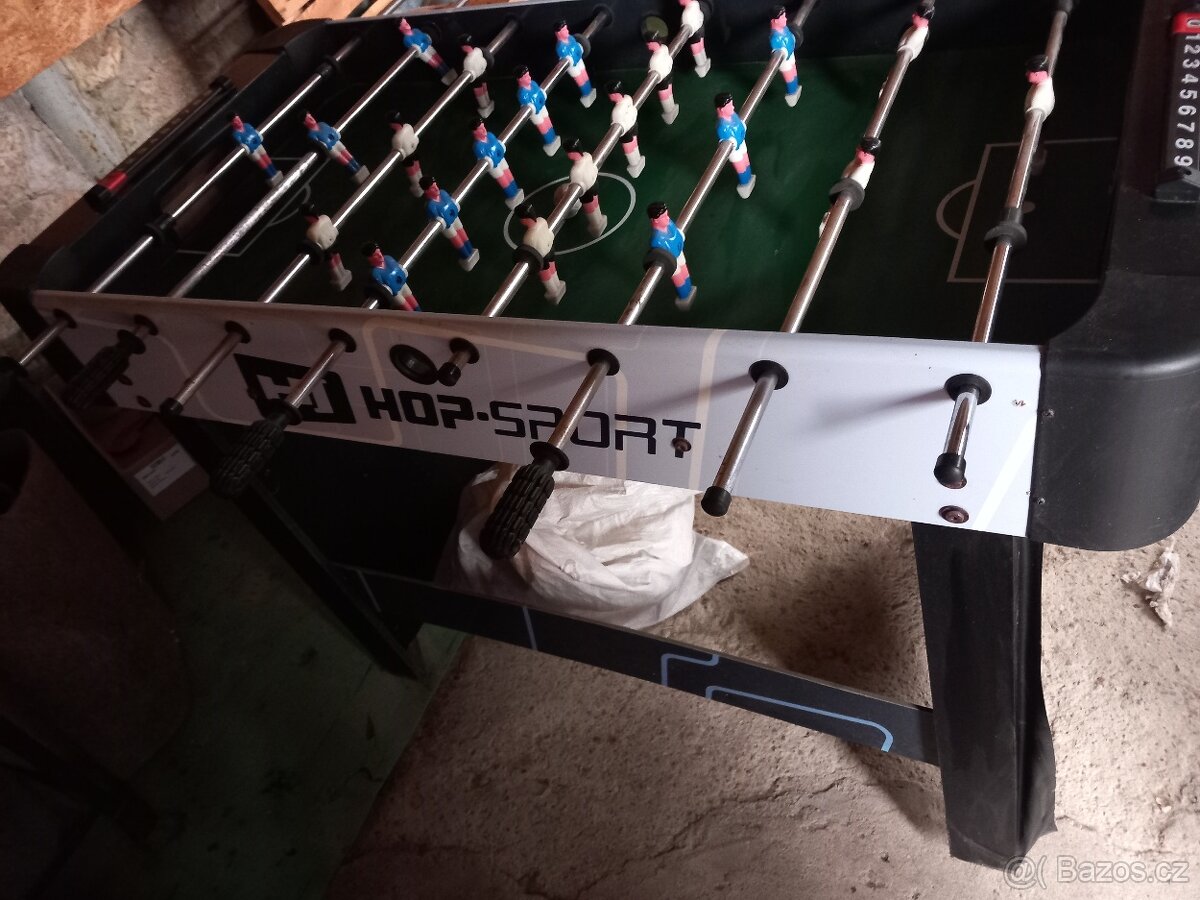 Stolní fotbálek