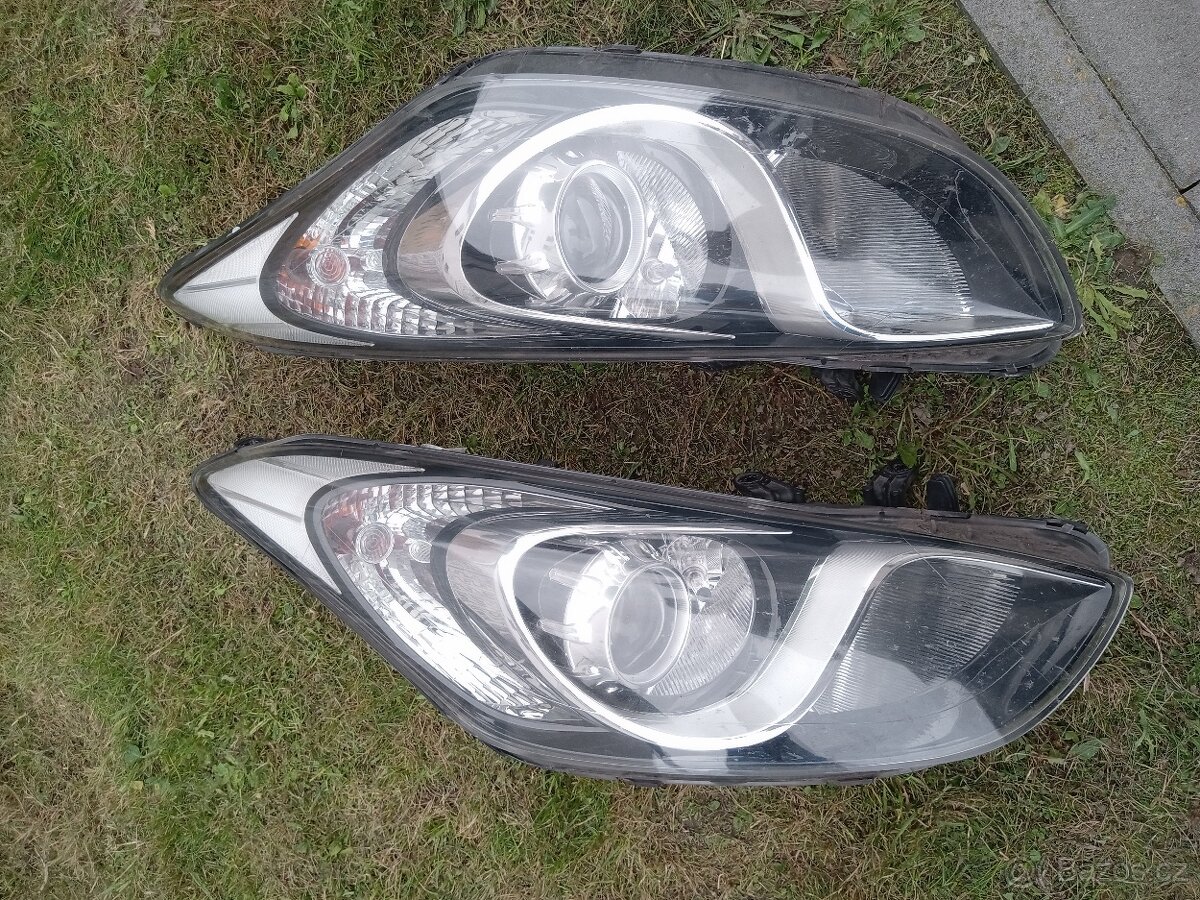 Světlomety HYUNDAI i30 2014 (GDH)