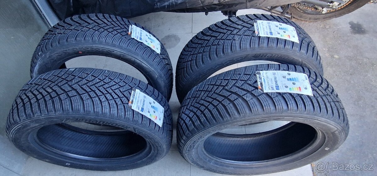 Prodám 205/55R17 95V XL Praha