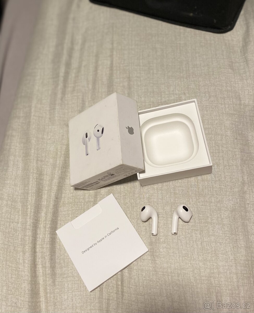 Sluchátka Apple AirPods 3