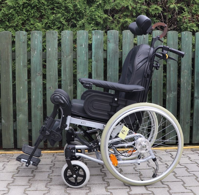 014-Polohovací invalidní vozík Clematis.