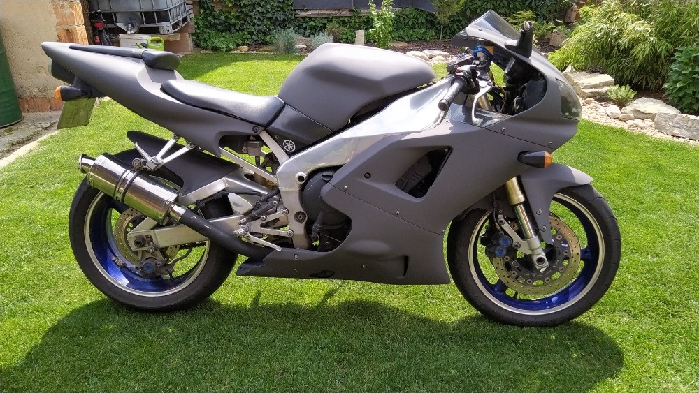 Yamaha YZF-R1